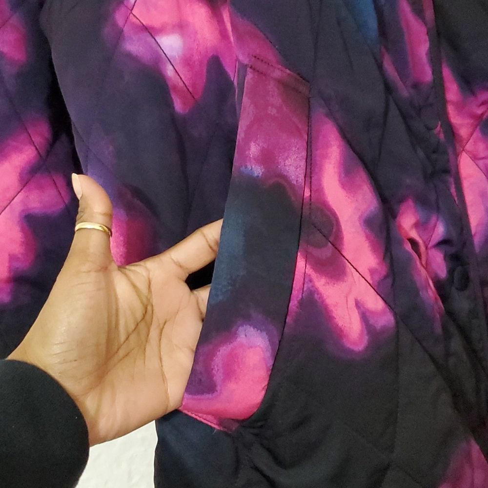 Women's Floral Print Quilted Jacket - Picture 3 of 17